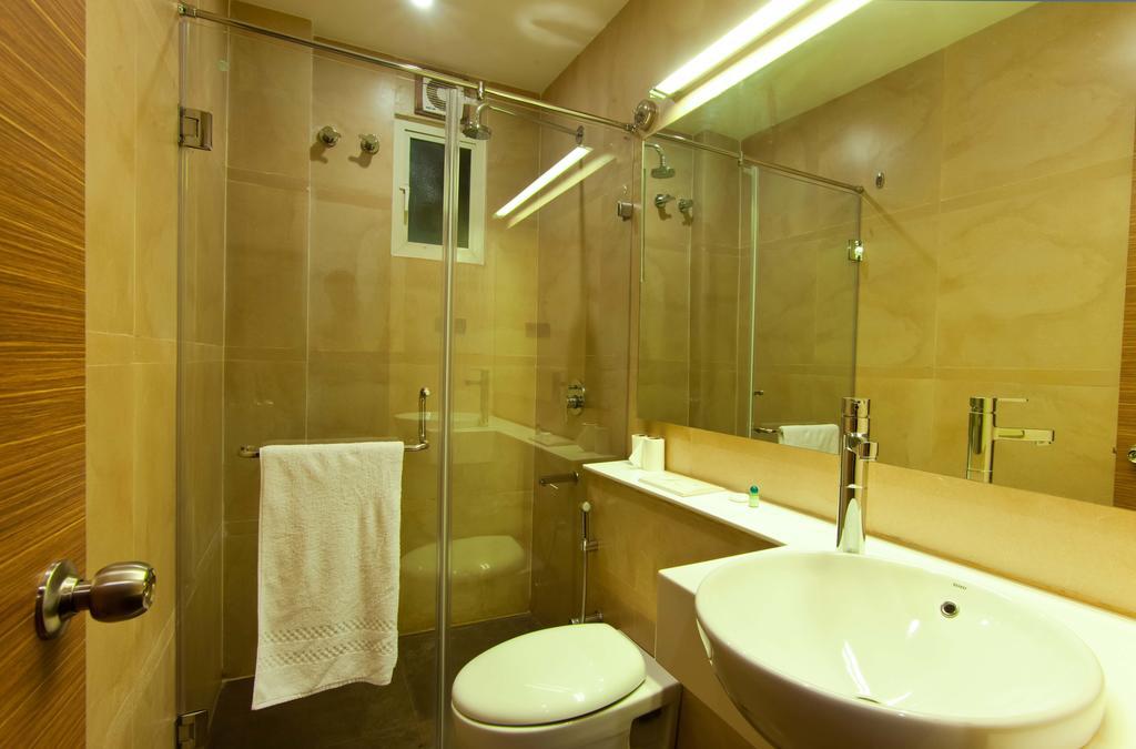 Brownstar Boutique Hotel Ченнаи Экстерьер фото