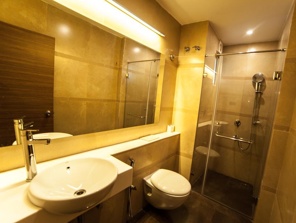 Brownstar Boutique Hotel Ченнаи Экстерьер фото