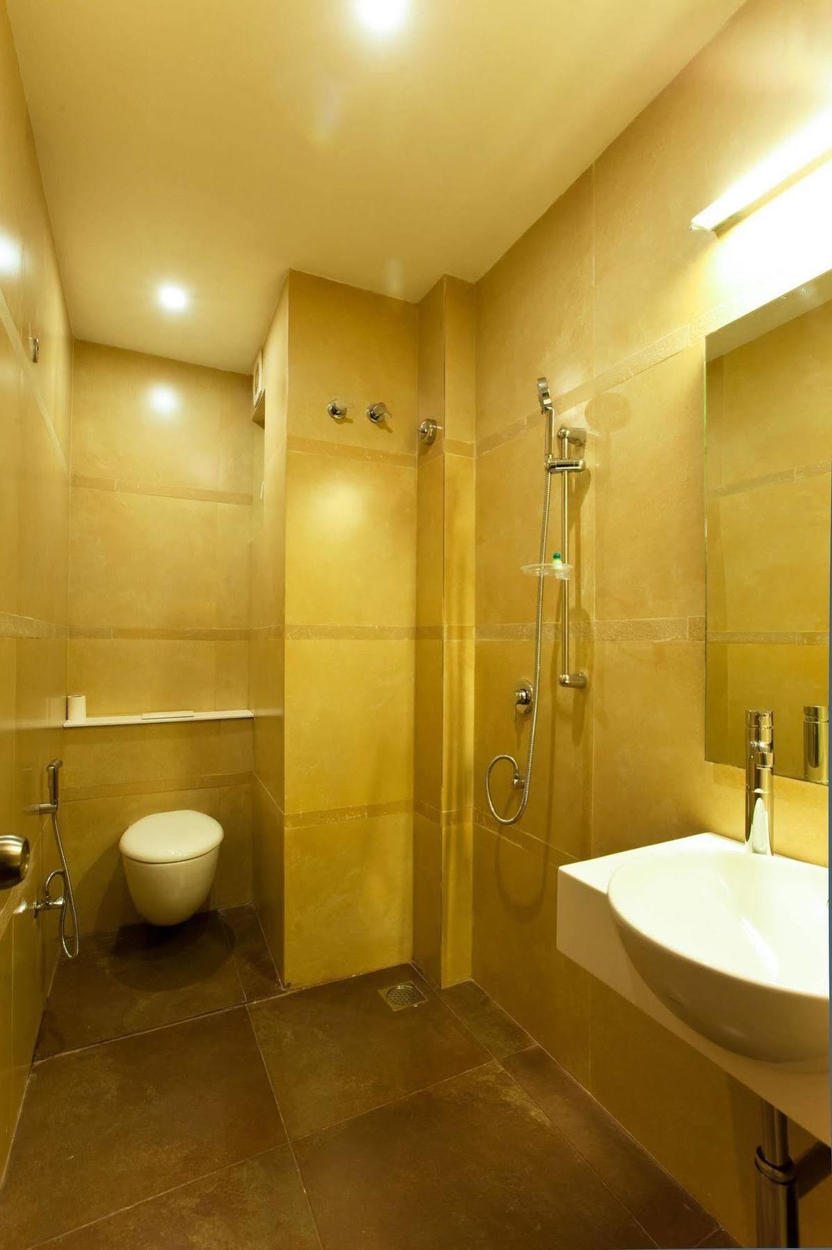 Brownstar Boutique Hotel Ченнаи Экстерьер фото